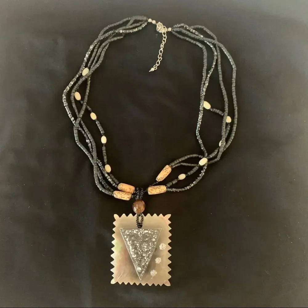 Shell Necklace and‎ Earrings Set NWOT